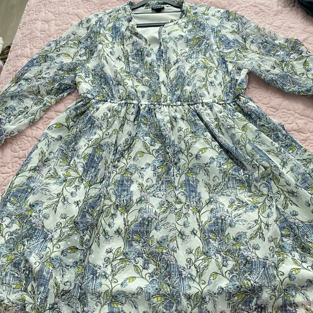 Floral Long Sleeve Tiered Midi Dress with pockets - Blue & Green Print